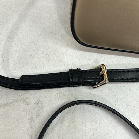 Kate Spade $178 Ivy Street Clover Crossbody Genuine Cowhide Leather Black Gold - Picture 5 of 16